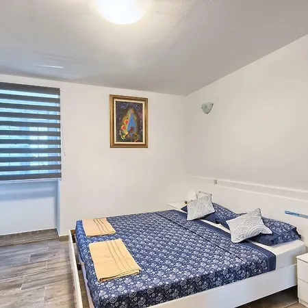 Old Town In City Center Apartment